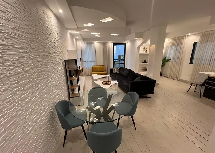2Bedroom Suite With Balcony And Shelter1